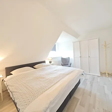 Neu Bruhn Nr 4 *